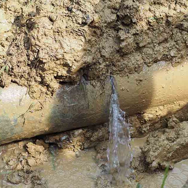 15 inch diameter leaking water pipe Tempe, AZ